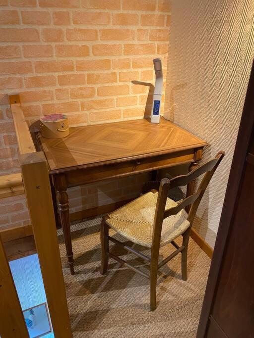 Gite De L'Ebaupin Louchy-Montfand ภายนอก รูปภาพ