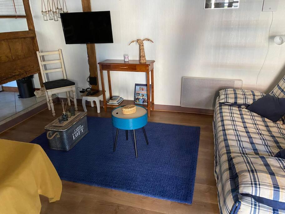 Gite De L'Ebaupin Louchy-Montfand ภายนอก รูปภาพ